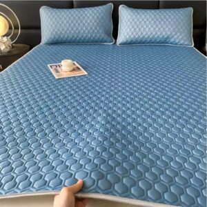 Thickened Latex-Filled Cooling Bed Mat – Breathable Ice Silk Fabric with Pillowcases
